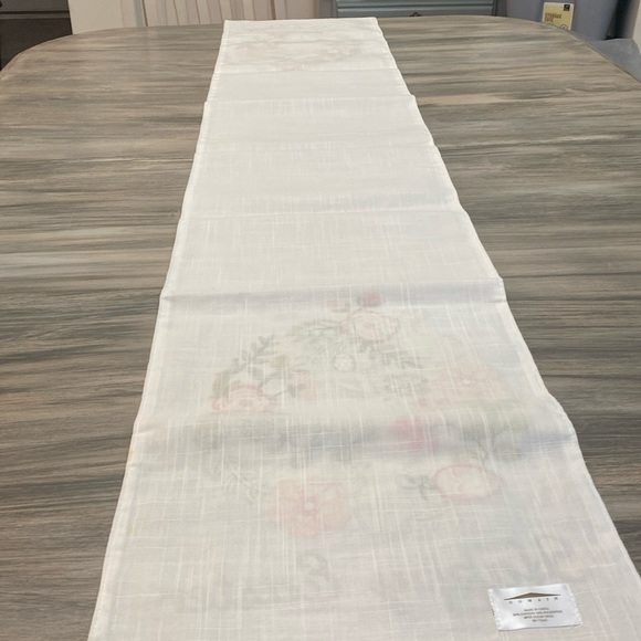 NEW Embroidered Floral Easter Table Runner by Domain Bunnies Eggs & Floral - Picture 10 of 10